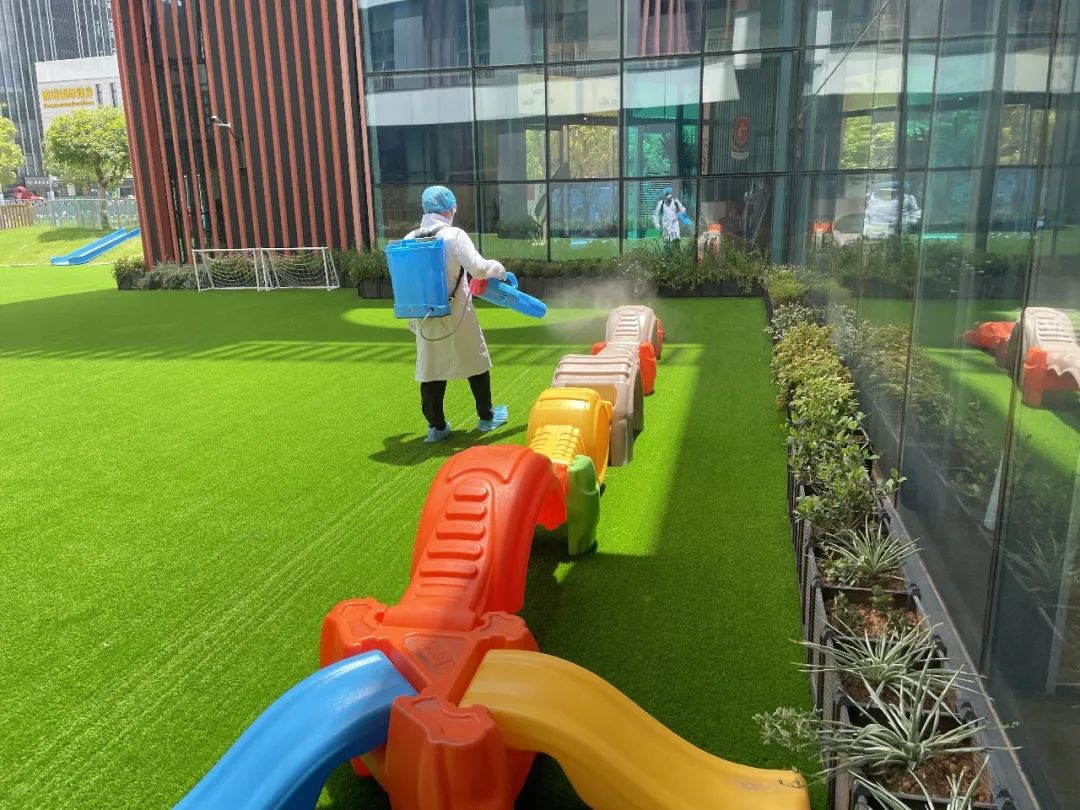 <b>认真消杀，，，，，，，，实战演练，，，，，，，，雅歌幼儿园迎开学</b>