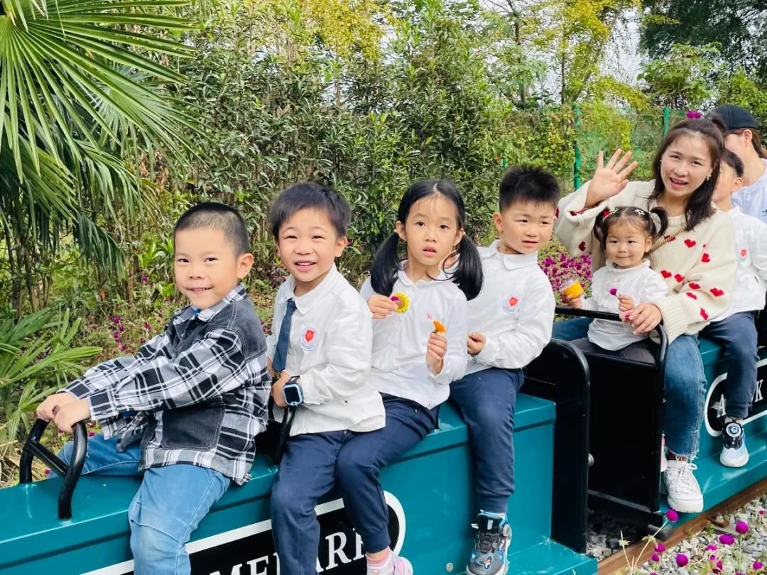 圣地雅歌幼儿园|不负好时光，，，，，，相约趣探秋