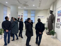 岁末严冬，，，，，，，，两地向导考察ng电子游戏集团