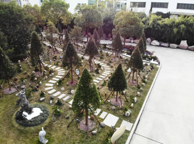 ng电子游戏起劲探索绿色生态殡葬, 林地葬受关注